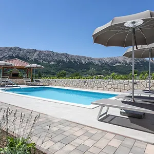 Mateo 2 , Baška Chorwacja